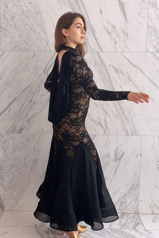 Back Drape Lace One-Piece Dress
