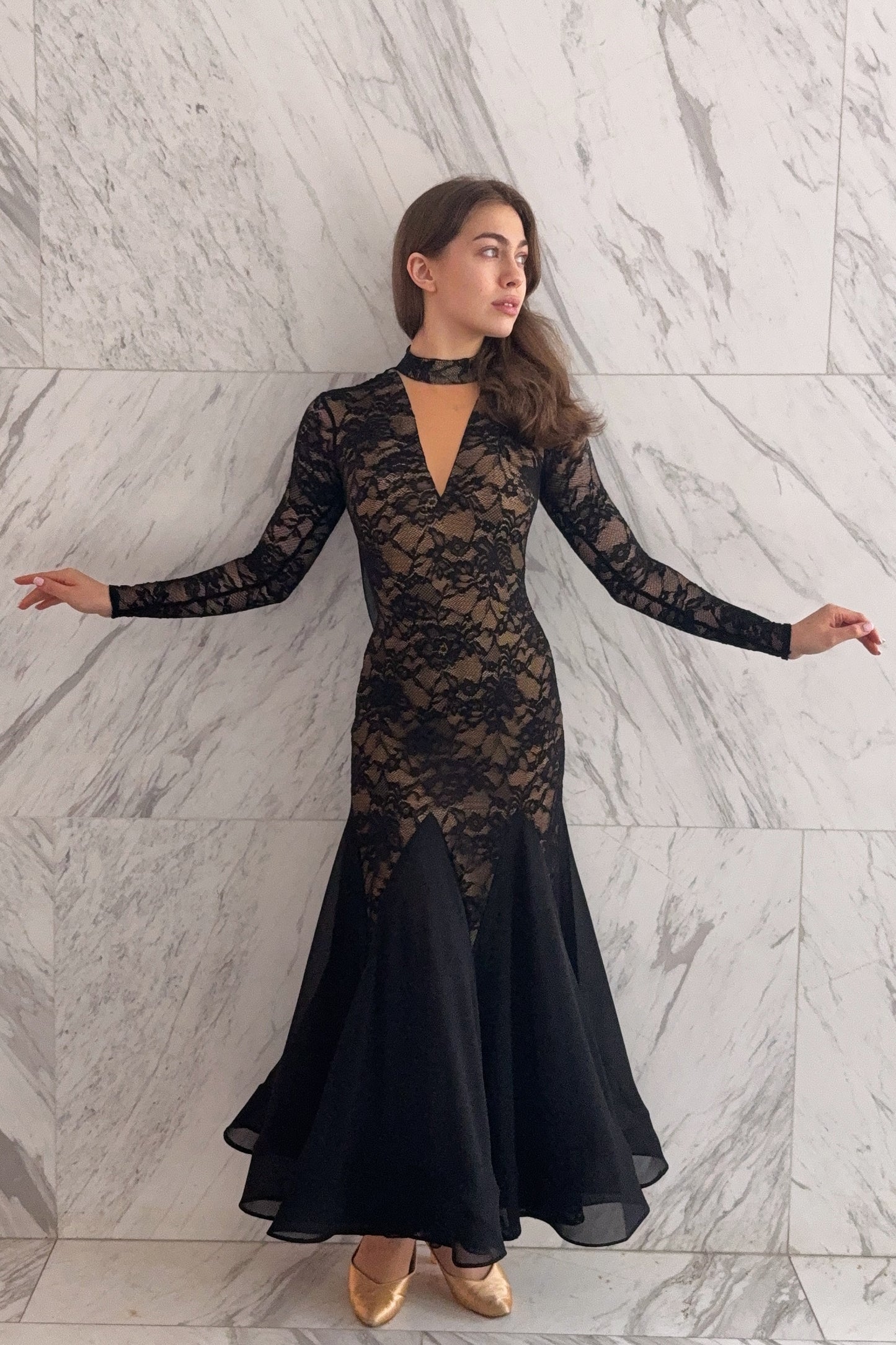 Back Drape Lace One-Piece Dress
