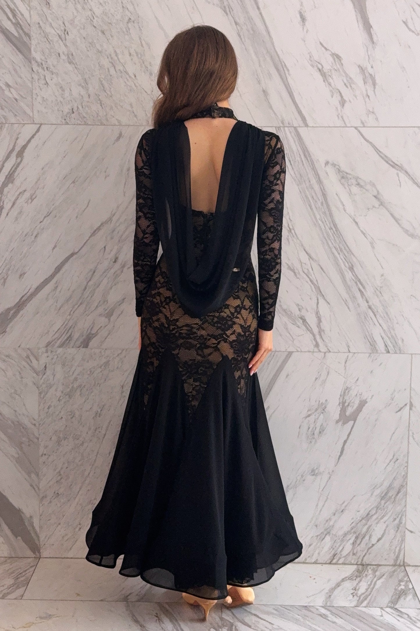 Back Drape Lace One-Piece Dress