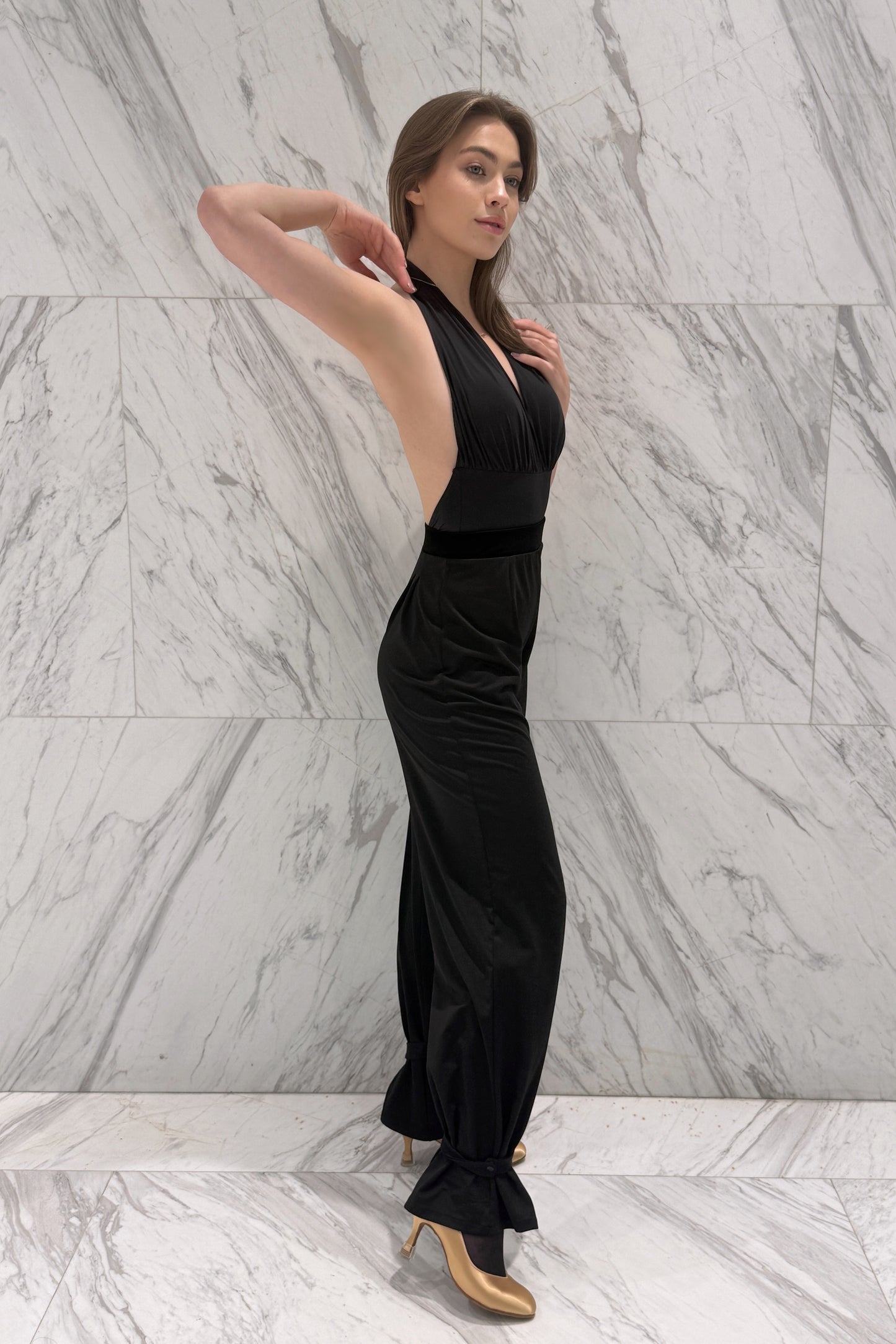Collection 9       V-neck black colour leotard