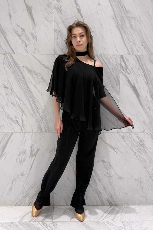 Top with a neck strap and chiffon elements