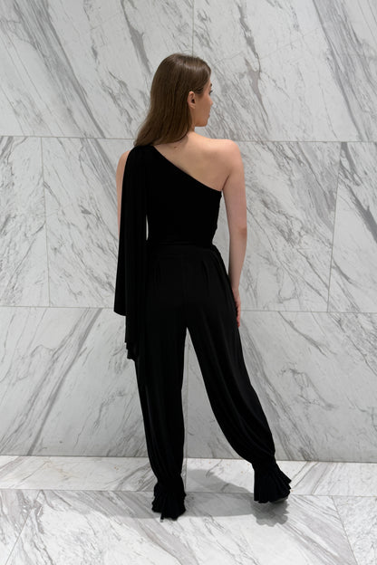 Black colour one shoulder leotard