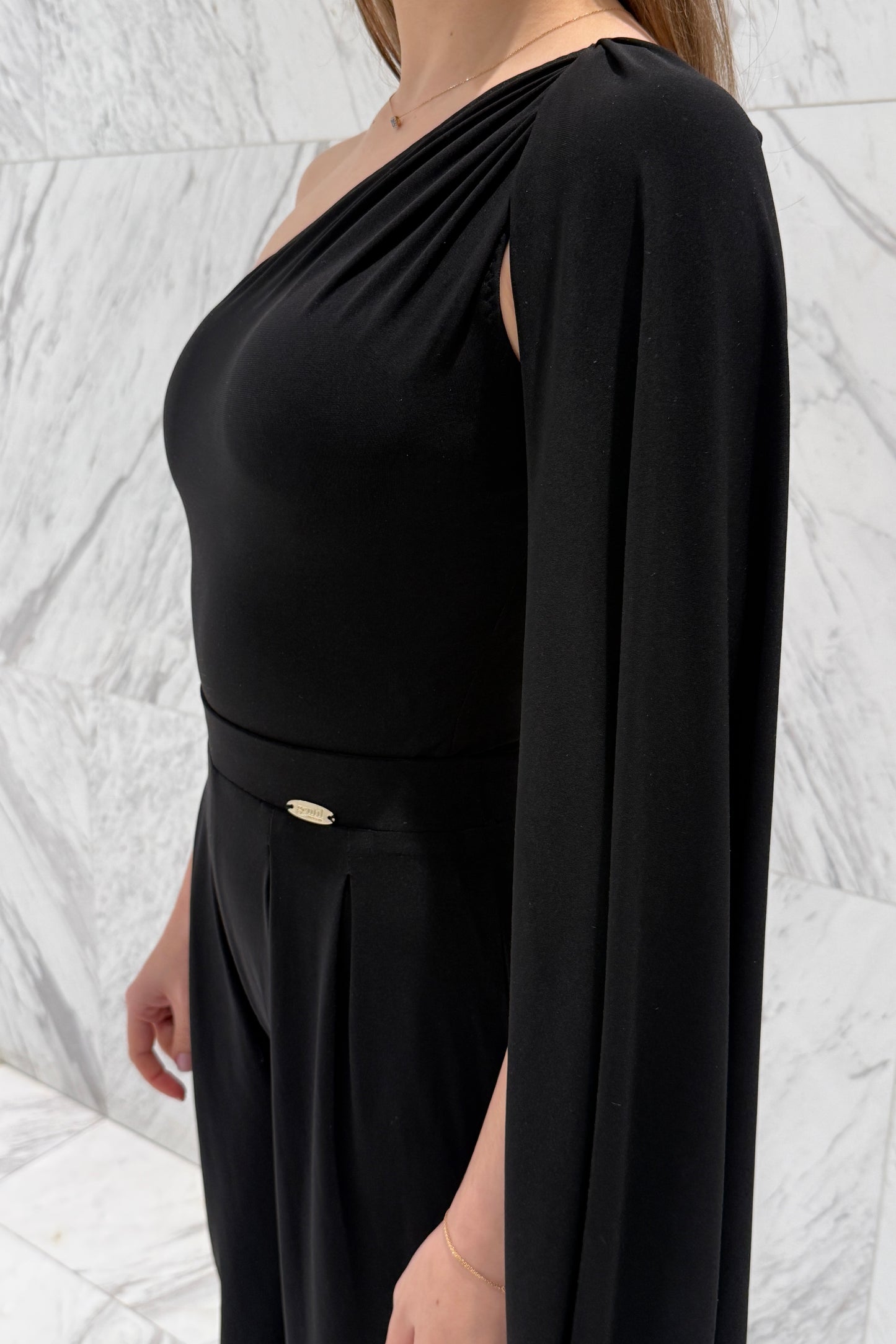 Black colour one shoulder leotard