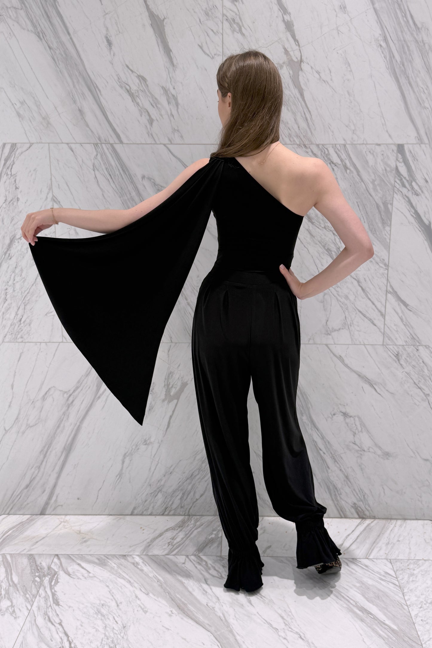 Black colour one shoulder leotard