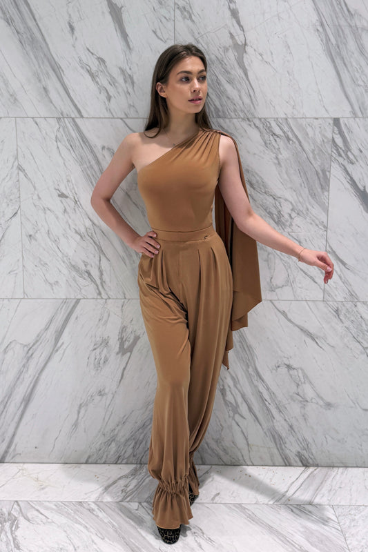 One shoulder caramel-coloured leotard