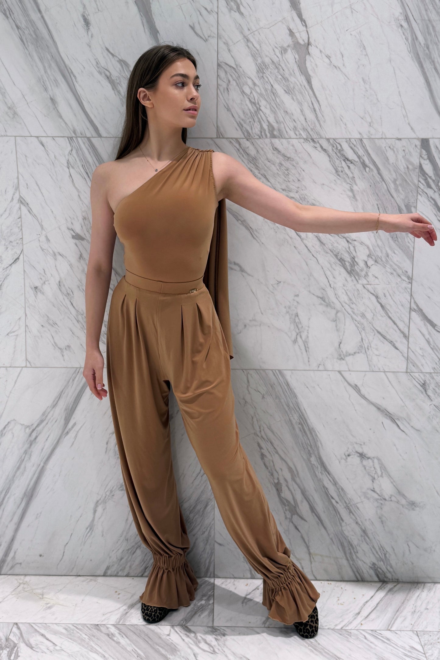 One shoulder caramel-coloured leotard