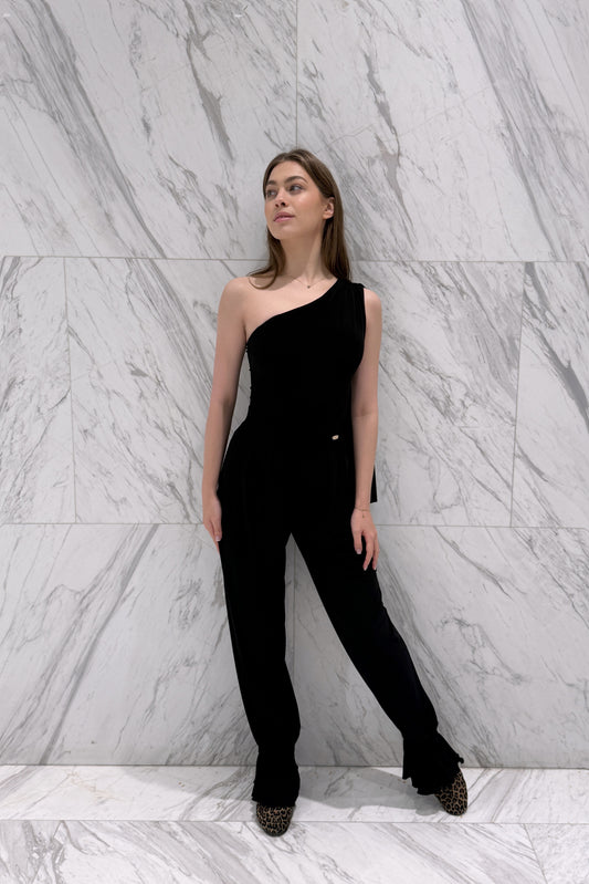 Black colour one shoulder leotard